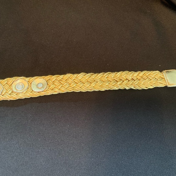 Lion Head Gold Toned Belt - Picture 6 of 6
